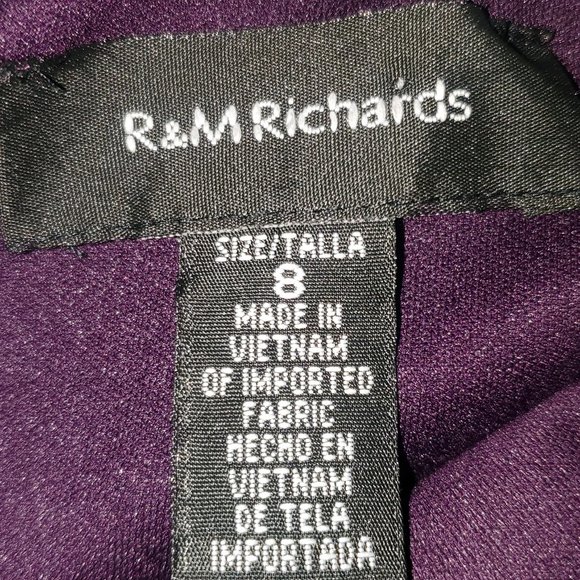 Sleeveless Dress with Shawl - Picture 6 of 8